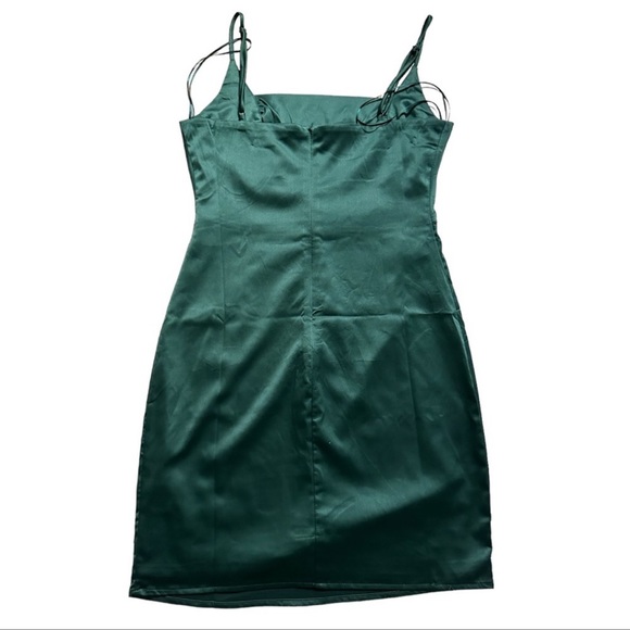 GREEN NIGHT DRESS - Picture 2 of 6